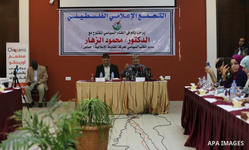 Senior Hamas leader Mahmoud al-Zahar, speaks during a press conference, in Gaza city, on November 15, 2016. Photo by Mohammed Asad