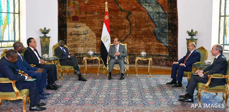 Egyptian President Abdel Fattah al-Sisi meets with kenya's Deputy President William Ruto, in Cairo, Egypt, on Nov. 16, 2016. Photo by Egyptian President Office