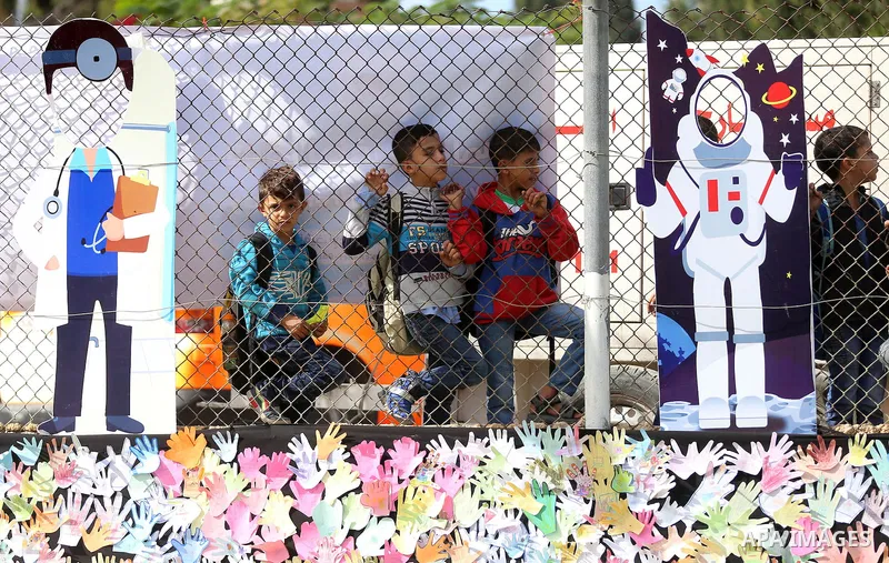 Palestinian children take part in a festival to mark " World Children's Day" in Gaza City, on November 17, 2016. Photo by Yasser Qudih