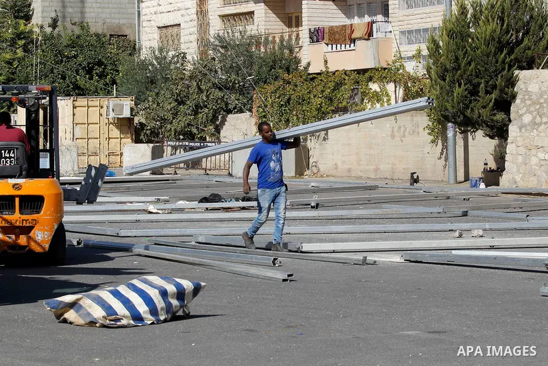Israeli Workers build barracks in order to Judaize the area near the Ibrahimi mosque, or the Tomb of the Patriarch, a religious site to both Muslims and Jews, in the Israeli occupied West Bank city of Hebron on November...