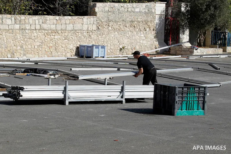 Israeli Workers build barracks in order to Judaize the area near the Ibrahimi mosque, or the Tomb of the Patriarch, a religious site to both Muslims and Jews, in the Israeli occupied West Bank city of Hebron on November...