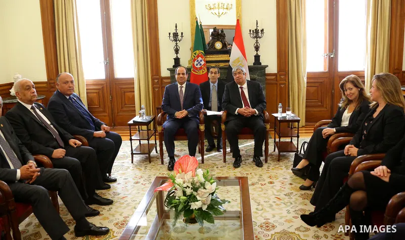 Speaker of the Portuguese Parliament Eduardo Ferro Rodrigues meets with Egyptian President Abdel Fattah al-Sisi at Portuguese Parliament in Lisbon, Portugal, 22 November 2016. Photo by Egyptian President Office
