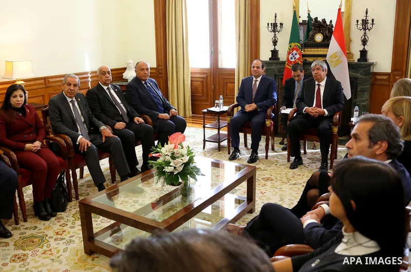 Speaker of the Portuguese Parliament Eduardo Ferro Rodrigues meets with Egyptian President Abdel Fattah al-Sisi at Portuguese Parliament in Lisbon, Portugal, 22 November 2016. Photo by Egyptian President Office