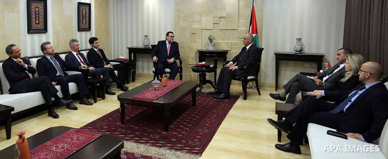 Palestinian Prime Minister, Rami Hamadallah, meets with the European ambassadors and consuls, in the West Bank city of Ramallah, on Nov 23, 2016. Photo by Prime Minister Office