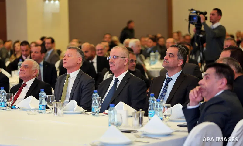 Palestinian prime Minister, Rami Hamdalah, attends the Week Palestine technological XIII Expotech 2016, in the West Bank city of Ramallah, on November 27, 2016. Photo by Prime Minister Office