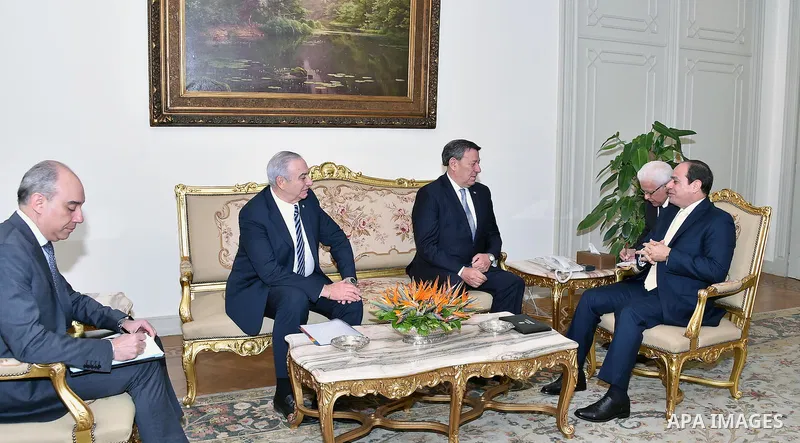 Egyptian President Abdel Fattah al-Sisi meets with Uruguayan Foreign Minister Rodolfo Nin Novoa, in Cairo, Egypt, on Nov. 29, 2016. Photo by Egyptian President Office