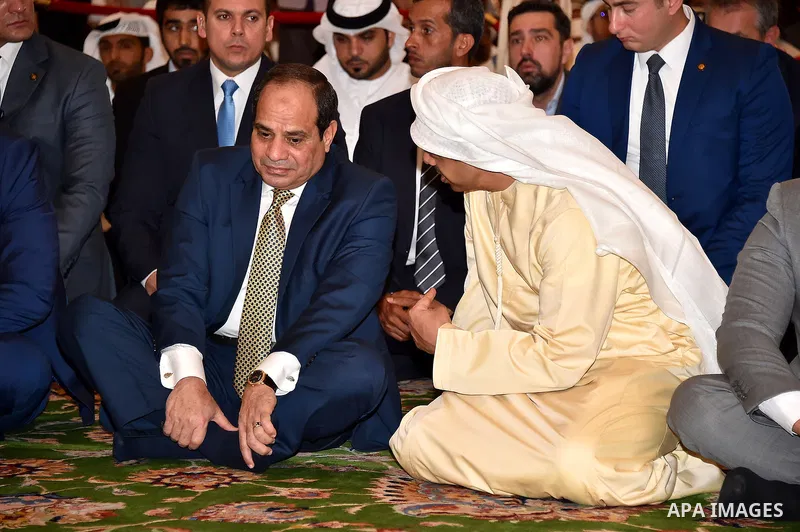 Egyptian President Abdel Fattah al-Sisi attends Friday prayer at Sheikh Zayed Grand Mosque, in Abu Dhabi, United Arab Emirates, on Dec. 02 0.2016. Photo by Egyptian President Office