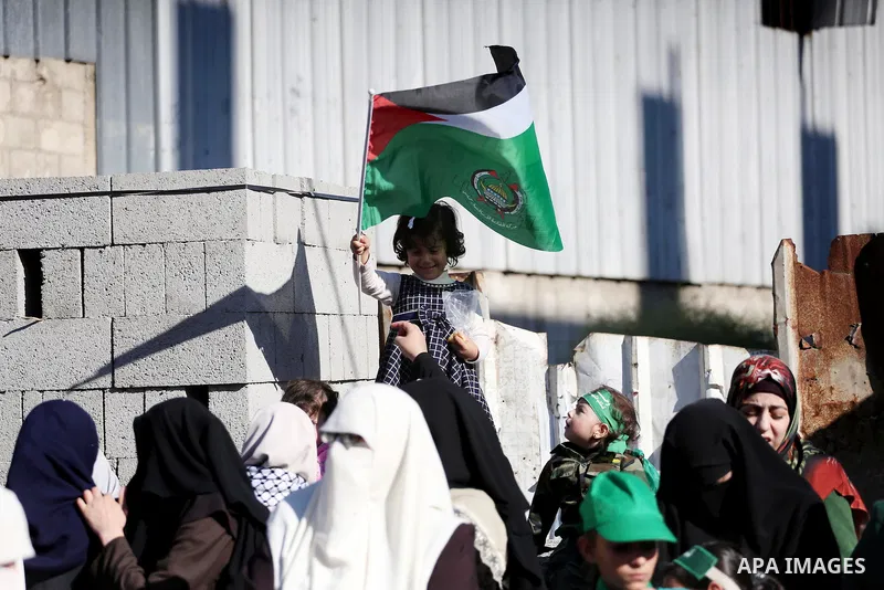 Palestinian Hamas supporters take part in a rally marking the 29th anniversary of Hamas foundation, in Jabalia in the northern of Gaza Strip, on December 09, 2016. Photo by Mohammed Asad