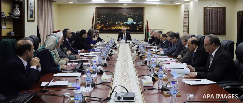 Palestinian Prime Minister, Rami Hamdallah, chairs a meeting of the council Ministers, in the West Bank city of Ramallah, on December 13, 2016. Photo by Prime Minister Office