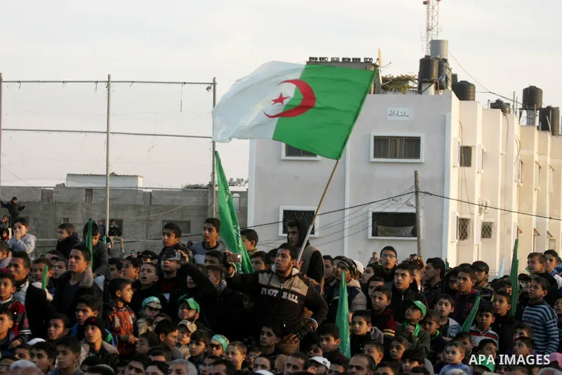Palestinians take part in a rally marking the 29th anniversary of the founding of the Hamas movement, in Rafah in the southern Gaza Strip December 16, 2016. Photo by Abed Rahim Khatib