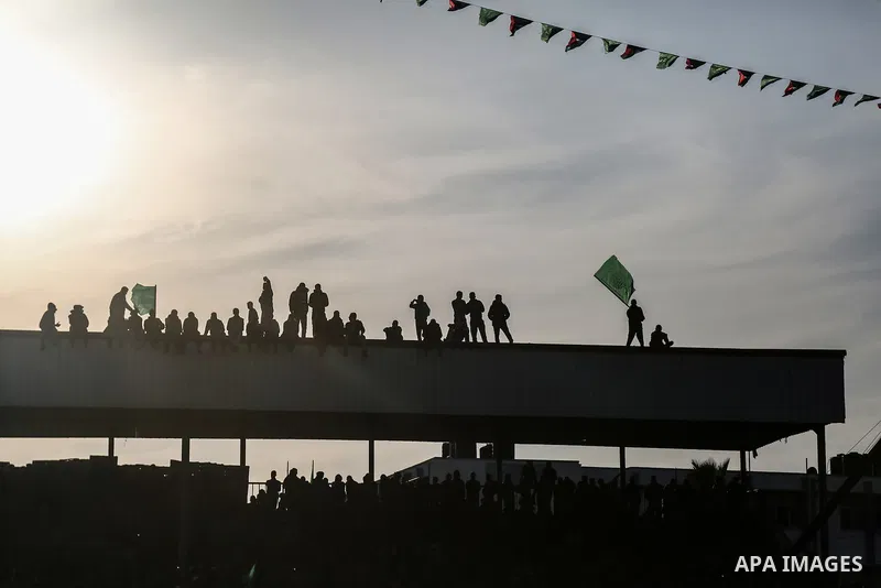 Palestinians take part in a rally marking the 29th anniversary of the founding of the Hamas movement, in Rafah in the southern Gaza Strip December 16, 2016. Photo by Mohammed Dahman