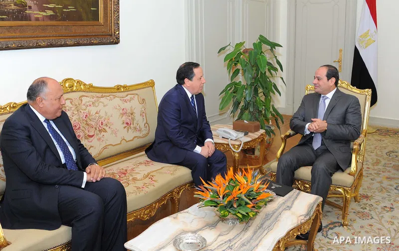 Egyptian President Abdel Fattah al-Sisi, meets with Foreign Minister of the Republic of Tunisia and Khamis Alaghinawa, in Cairo on December 19, 2016. Photo by Egyptian President Office