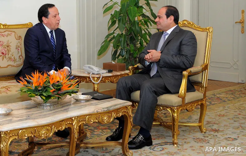 Egyptian President Abdel Fattah al-Sisi, meets with Foreign Minister of the Republic of Tunisia and Khamis Alaghinawa, in Cairo on December 19, 2016. Photo by Egyptian President Office