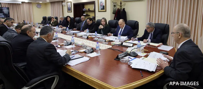 Palestinian Prime Minister, Rami Hamdallah, chairs a meeting of the council Ministers, in the West Bank city of Ramallah, on December 20, 2016. Photo by Prime Minister Office