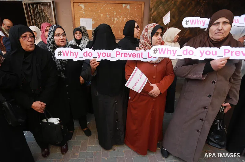 Palestinian Cancer patients take part in a protest to demand to travel for treatment, in Gaza city December 22, 2016. Photo by Mohammed Asad
