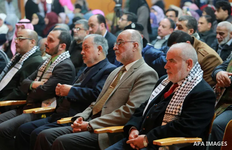 Palestinians attend the operetta entitled "camera and pen" during the events on the al-Wafa' of the Palestinian journalist, in Gaza city on December 29, 2016. Photo by Mohammed Asad