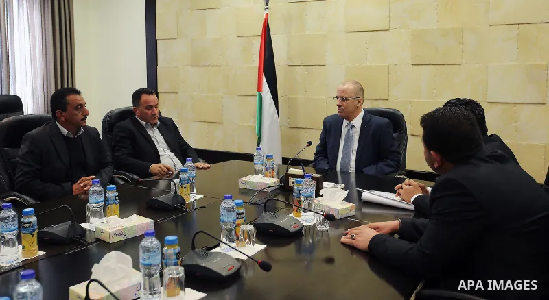 Palestinian Prime Minister Rami Hamdallah meets with Fatah members in the region of Bethlehem, in the West bank of Ramallah, on January 22, 2017. Photo by Prime Minister Office