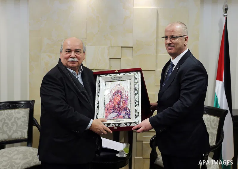 Palestinian Prime Minister Rami Hamdallah meets with Hellenic Parliament Speaker Nikos Voutsis, in the West Bank city of Ramallah, on January 24, 2017. Photo by Prime Minister Office