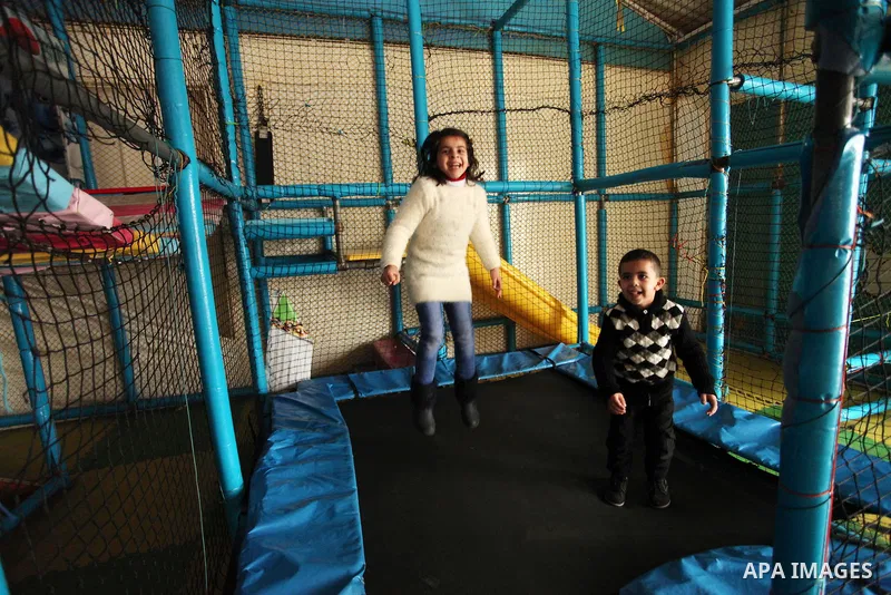 Children of Palestinian prisoners in Israeli jails play during an entertaining day in Gaza City on January 25, 2017. Photo by Ashraf Amra