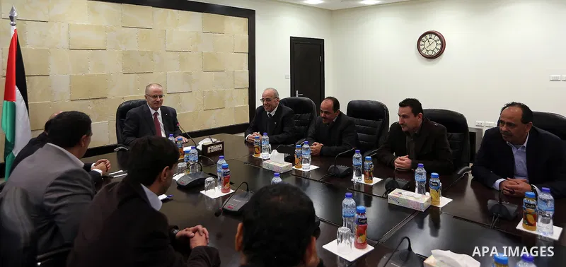 Palestinian Prime Minister, Rami Hamadallah, meets with Palestinian Contractors Union in the West Bank city of Ramallah, on January 30, 2017. Photo by Prime Minister Office
