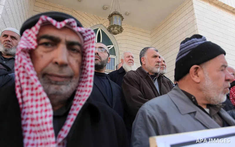 Members of the Palestine Scholars Association take part in a protest against United Nations Secretary-General Antonio Guterres comments about jerusalem, in Gaza city, on February 6, 2017. Photo by Ashraf Amra