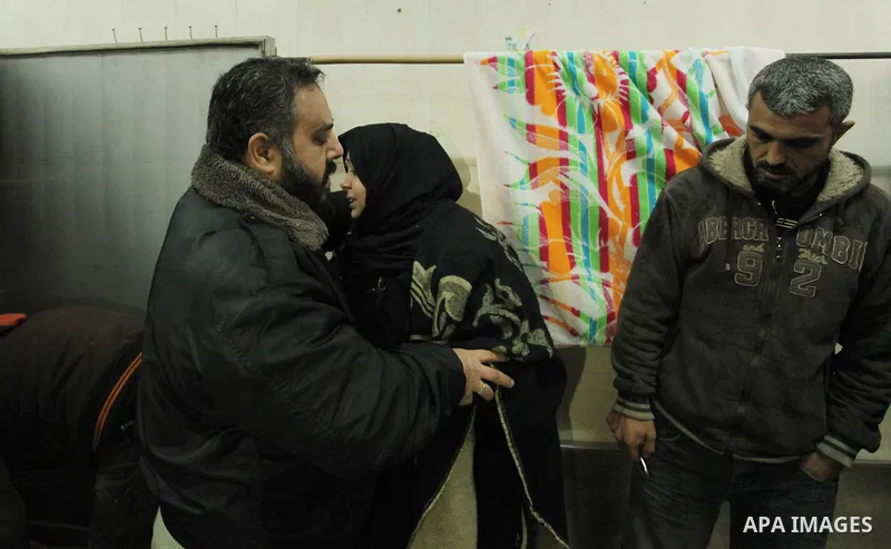 The sister of one of the two Palestinians, who were killed in a bombing of a tunnel near the Egyptian border, mourns at a hospital in Rafah in the southern Gaza Strip February 9, 2017. Photo by Ashraf Amra