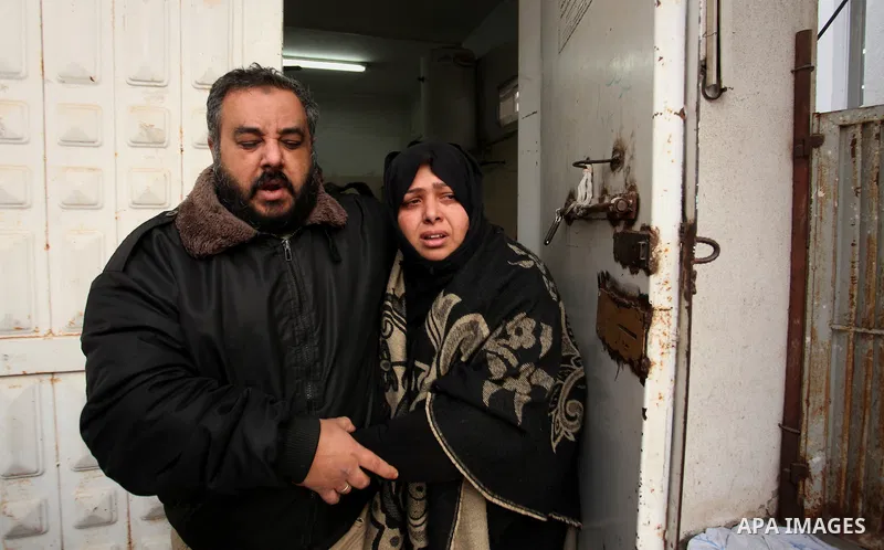 The sister of one of the two Palestinians, who were killed in a bombing of a tunnel near the Egyptian border, mourns at a hospital in Rafah in the southern Gaza Strip February 9, 2017. Photo by Ashraf Amra