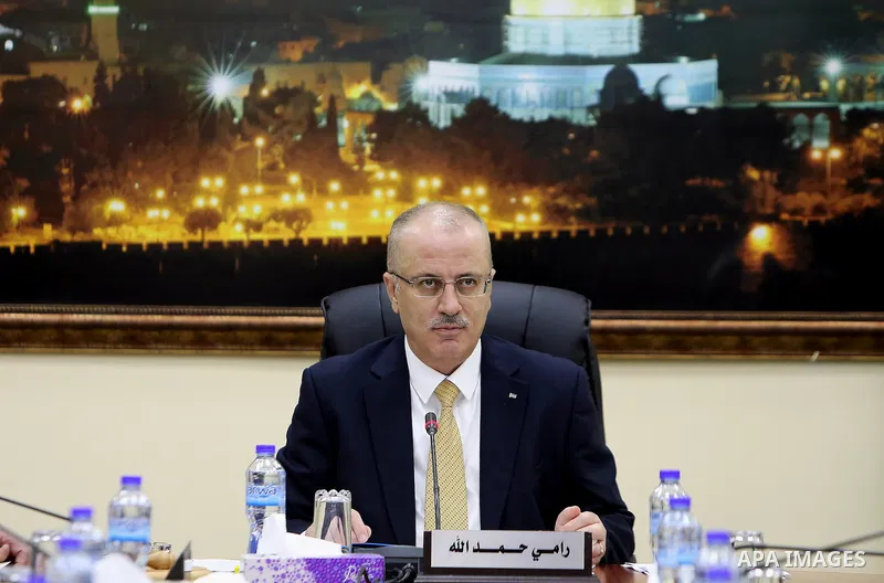 Palestinian Prime Minister Rami Hamdallah chairs a meeting of council of Ministers in the West Bank city of Ramallah, on February 14, 2017. Photo by Prime Minister Office