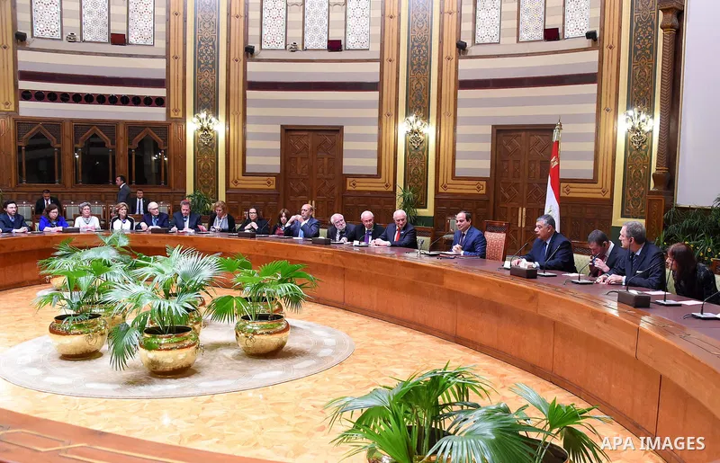 Egyptian President Abdel Fattah al-Sisi meets with American Jewish Committee delegations during their meeting at the al Ittihadiyah Palace in Cairo, Egypt on February 19, 2017. Photo by Egyptian President Office