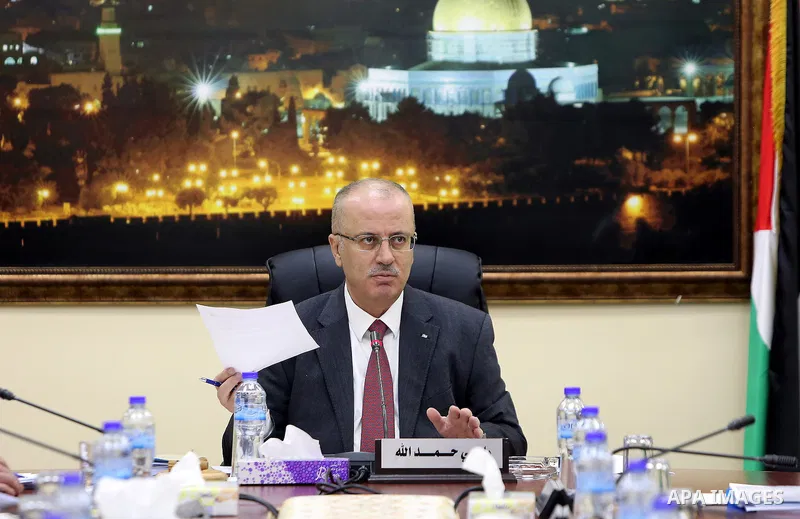 Palestinian Prime Minister Rami Hamdallah chairs a meeting of council of Ministers in the West Bank city of Ramallah, on February 21, 2017. Photo by Prime Minister Office