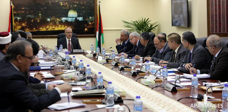 Palestinian Prime Minister Rami Hamdallah chairs a meeting of council of Ministers in the West Bank city of Ramallah, on February 21, 2017. Photo by Prime Minister Office
