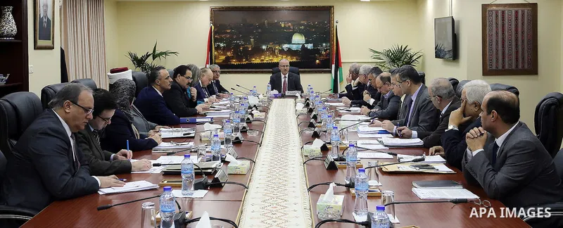 Palestinian Prime Minister Rami Hamdallah chairs a meeting of council of Ministers in the West Bank city of Ramallah, on February 21, 2017. Photo by Prime Minister Office