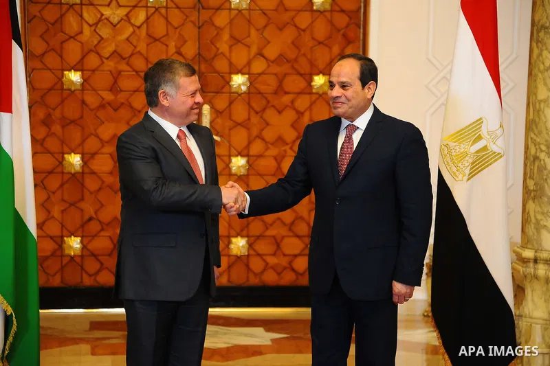 Egyptian President Abdel Fattah al-Sisi meets with Jordan's King Abdullah II in Cairo, Egypt, on February 21, 2017. Photo by Egyptian President Office