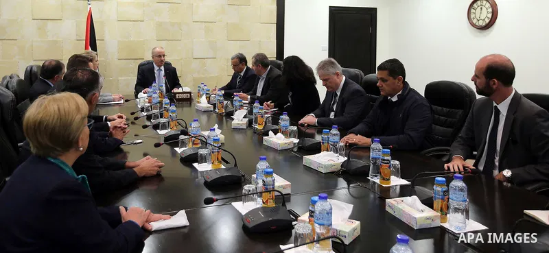 Palestinian Prime Minister, Rami Hamdallah, meets with Brazilian ambassador of Palestine, Francisco Mauro Åland Brasil, in the West Bank city of Ramallah, on February 23, 2017. Photo by Prime Minister Office
