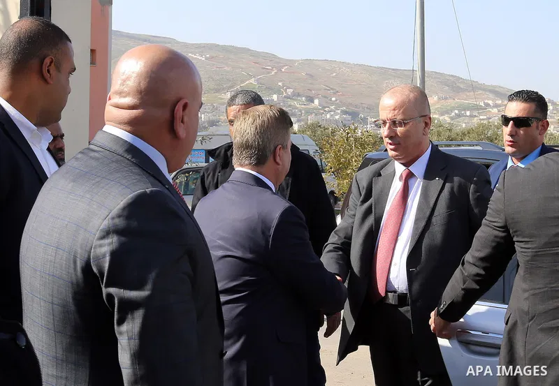 Palestinian Prime Minister Rami Hamdallah attends the launch of a convoy of medicines to Gaza strip, in the West bank city of Nablus on February 26, 2017. Photo by Prime Minister Office