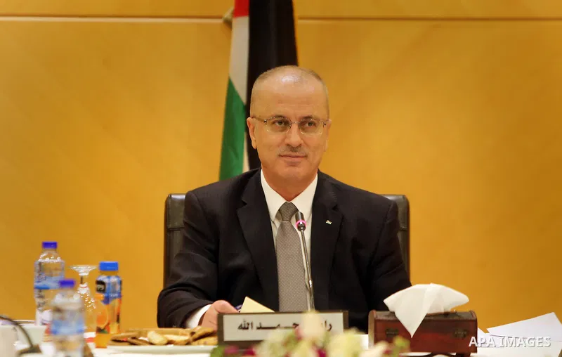 Palestinian Prime Minister Rami Hamdallah chaired a meeting of the Palestinian cabinet in Ramallah in the West Bank on November 28, 2017. Photo by Prime Minister Office