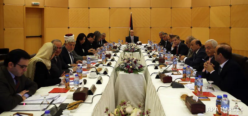 Palestinian Prime Minister Rami Hamdallah chaired a meeting of the Palestinian cabinet in Ramallah in the West Bank on November 28, 2017. Photo by Prime Minister Office