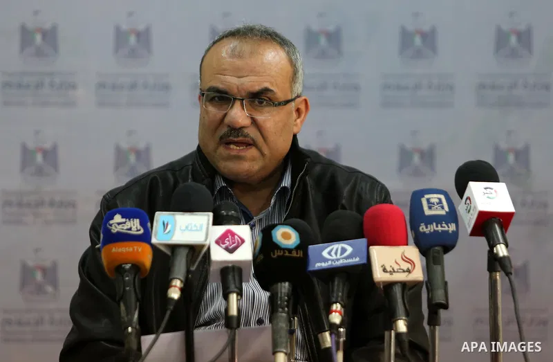 Palestinian undersecretary of the Ministry of Public Works and Housing in Gaza strip, Naji Sarhan speaks during a press conference in Gaza City, on March 12, 2017. Photo by Ashraf Amra