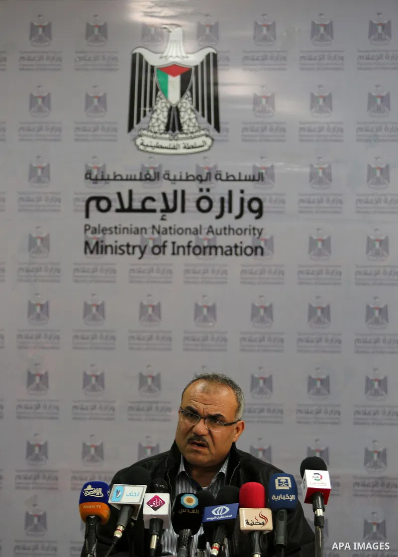 Palestinian undersecretary of the Ministry of Public Works and Housing in Gaza strip, Naji Sarhan speaks during a press conference in Gaza City, on March 12, 2017. Photo by Ashraf Amra