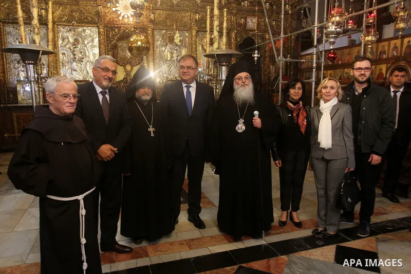 Chairman of the Tripartite Bosnian Presidency Mladen Ivanic visits the Church of the Nativity in the West Bank city of Bethlehem, March 15, 2017. Photo by Wisam Hashlamoun