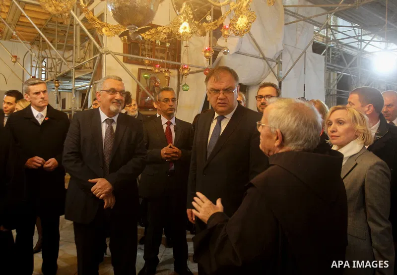 Chairman of the Tripartite Bosnian Presidency Mladen Ivanic visits the Church of the Nativity in the West Bank city of Bethlehem, March 15, 2017. Photo by Wisam Hashlamoun