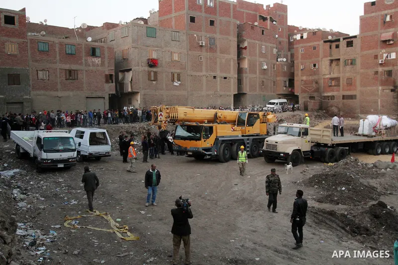 Egyptian workers use crane to lift the statue, recently discovered by a team of German-Egyptian archeologists before transport it to Egyptian museum in Cairo, Egypt on March 15, 2017. Statues of the kings and queens of t...