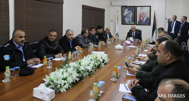 Palestinian Prime Minister, Rami hamdallah, chairs a meeting of the security establishment leaders, in the West Bank city of Ramallah, on March 20, 2017. Photo by Prime Minister Office