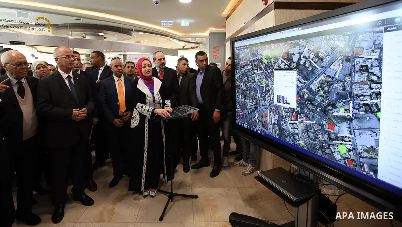 Palestinian Prime Minister Rami Hamdallah attends the opening ceremony of citizens service center (CSC), in the West Bank city of Ramallah, on March 27, 2017. Photo by Prime Minister Office