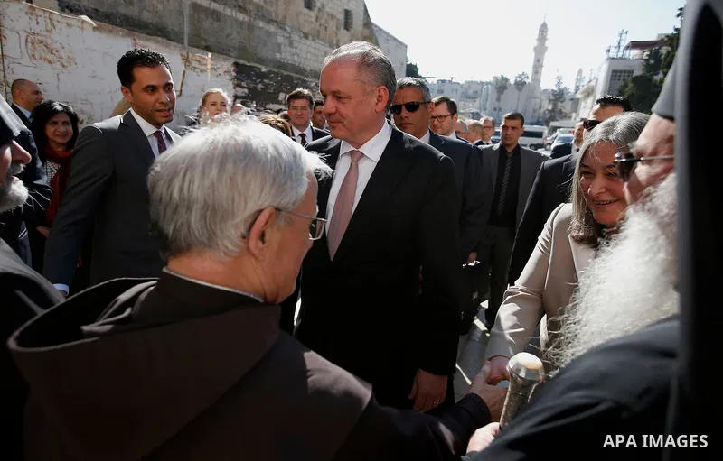 Slovakia's President Andrej Kiska visits the Church of the Nativity in the West Bank city of Bethlehem, March 28, 2017. Photo by Wisam Hashlamoun