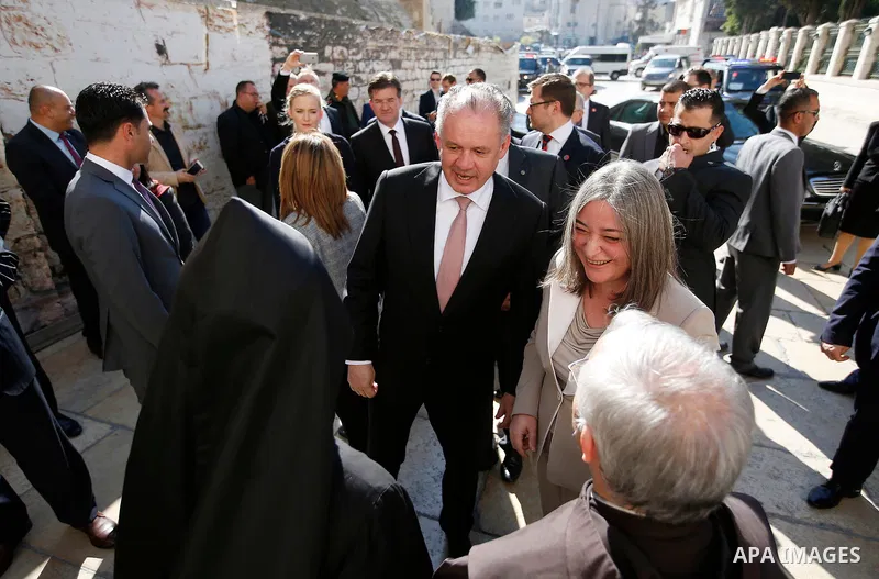 Slovakia's President Andrej Kiska visits the Church of the Nativity in the West Bank city of Bethlehem, March 28, 2017. Photo by Wisam Hashlamoun