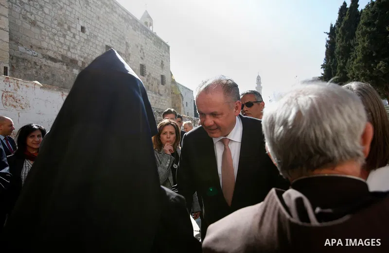 Slovakia's President Andrej Kiska visits the Church of the Nativity in the West Bank city of Bethlehem, March 28, 2017. Photo by Wisam Hashlamoun