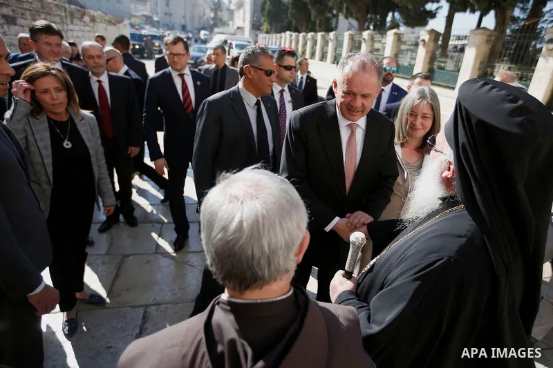 Slovakia's President Andrej Kiska visits the Church of the Nativity in the West Bank city of Bethlehem, March 28, 2017. Photo by Wisam Hashlamoun