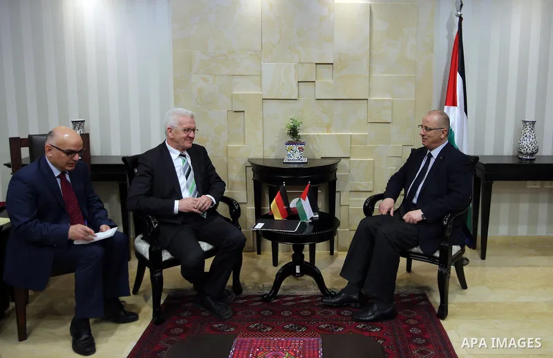 Palestinian Prime Minister Rami Hamdallah meets with Prime Minister of Baden-Wurttemberg, Germany, and Winfried Kretschmann, in the West Bank city of Ramallah on March 30, 2017.Photo by Prime Minister Office
