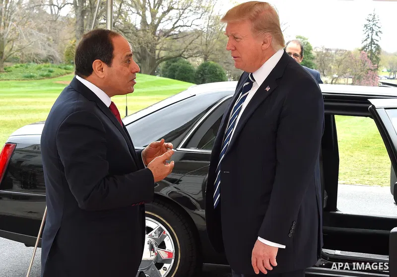 President Donald Trump welcomes Egyptian President Abdel Fattah el-Sisi before their meeting at the White House in Washington, United States on April 3, 2017. Photo by Egyptian President Office